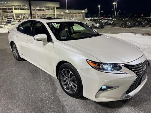 2017 Lexus ES 300h Base