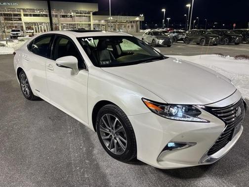 2017 Lexus ES 300h Base