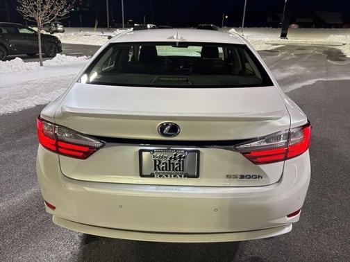 2017 Lexus ES 300h Base