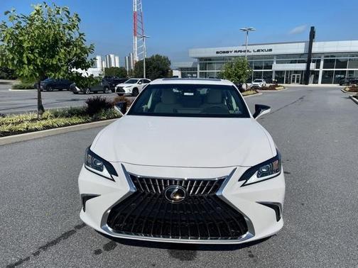 2025 Lexus ES 300h Base