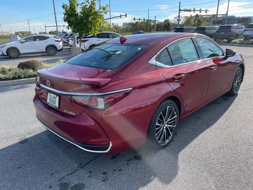 2025 Lexus ES 300h Base