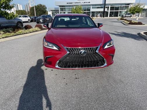2025 Lexus ES 300h Base