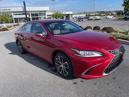 2025 Lexus ES 300h Base