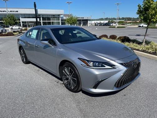 2025 Lexus ES 300h Base