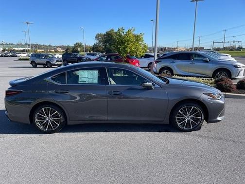 2025 Lexus ES 350 Base