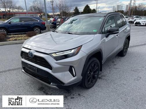 2022 Toyota RAV4 Hybrid SE