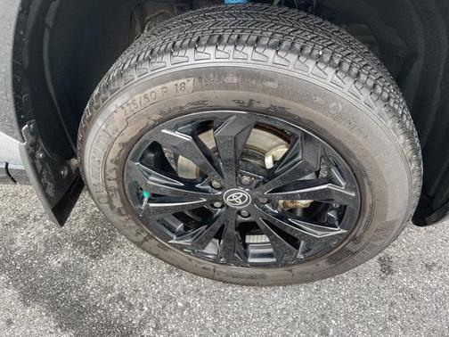 2022 Toyota RAV4 Hybrid SE