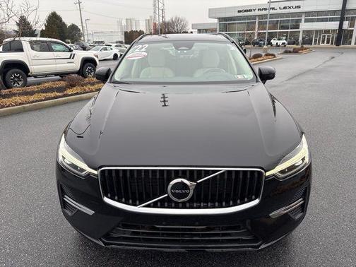 2022 Volvo XC60 B5 Momentum