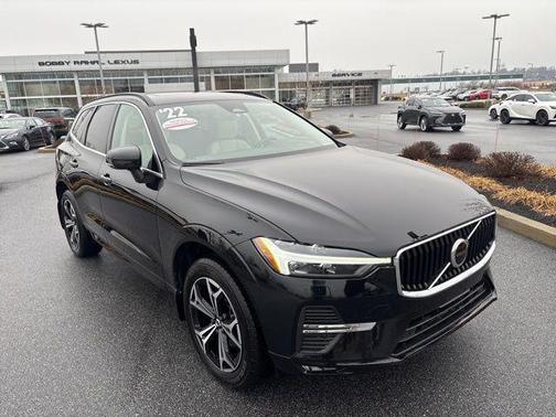2022 Volvo XC60 B5 Momentum