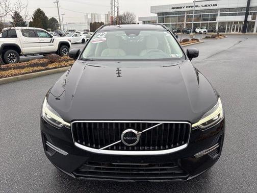 2022 Volvo XC60 B5 Momentum