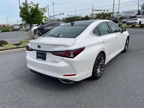 2025 Lexus ES 350 Ultra Luxury