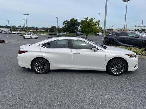 2025 Lexus ES 350 Ultra Luxury