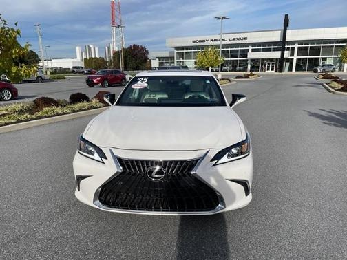 2025 Lexus ES 300h Base