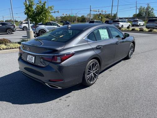 2025 Lexus ES 350 Base