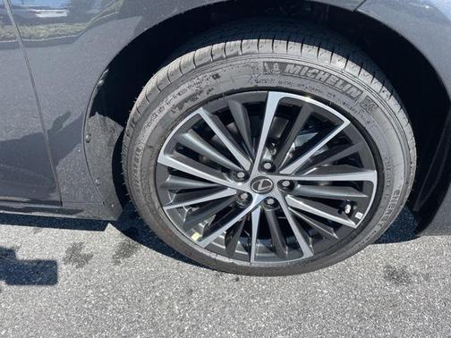 2025 Lexus ES 350 Base