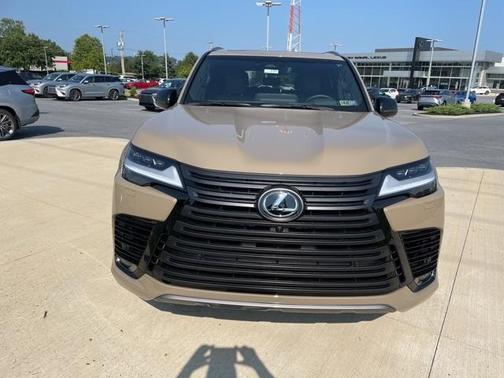 2025 Lexus LX 700h Overtrail