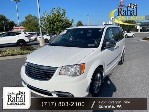 2016 Chrysler Town & Country Touring-L