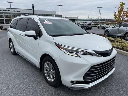 2022 Toyota Sienna Platinum