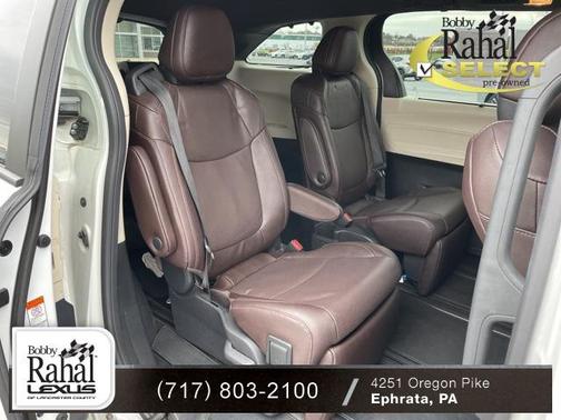 2022 Toyota Sienna Platinum