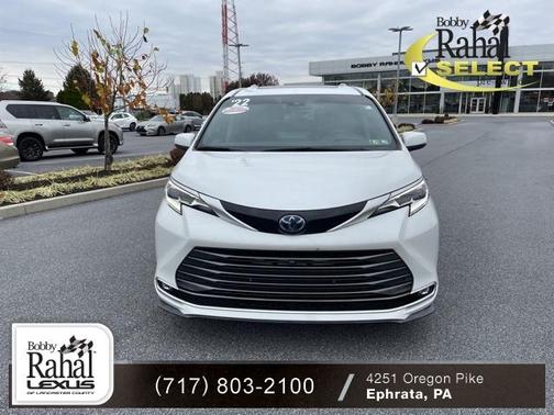 2022 Toyota Sienna Platinum