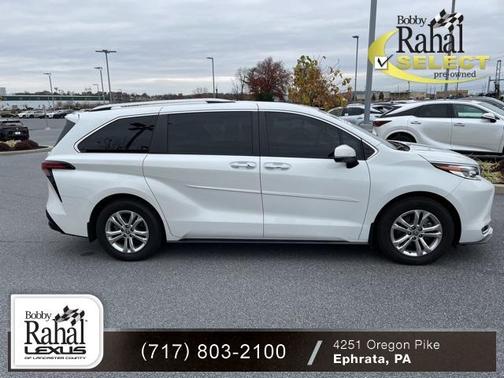 2022 Toyota Sienna Platinum