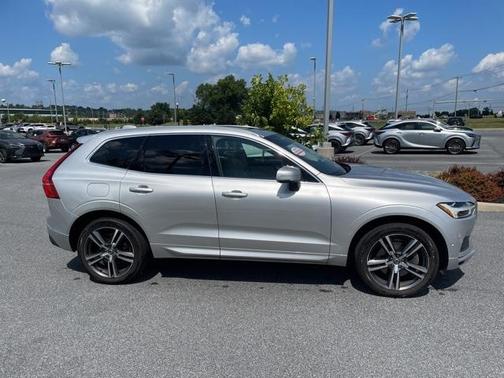 2019 Volvo XC60 T6 Momentum