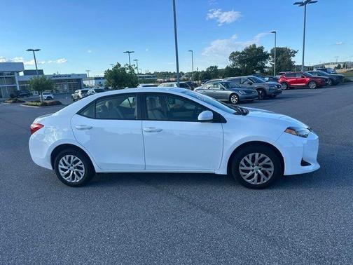 Super White 2019 Toyota Corolla LE