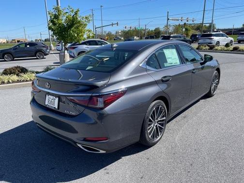 2025 Lexus ES 350 Base