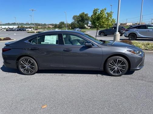 2025 Lexus ES 350 Base