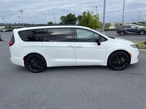 2024 Chrysler Pacifica Limited
