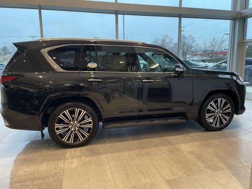 2026 Lexus LX 700h Luxury