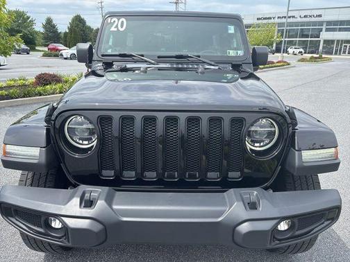 Black Clearcoat 2020 Jeep Wrangler Unlimited Sahara