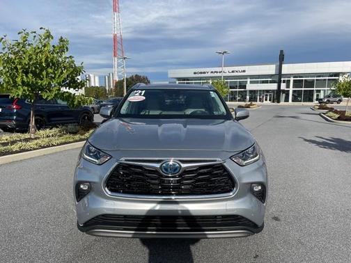 2021 Toyota Highlander Hybrid Platinum