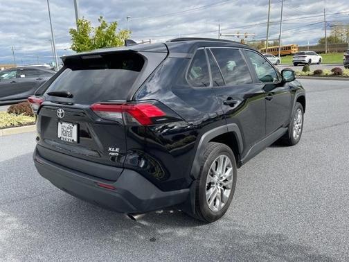 2019 Toyota RAV4 XLE Premium