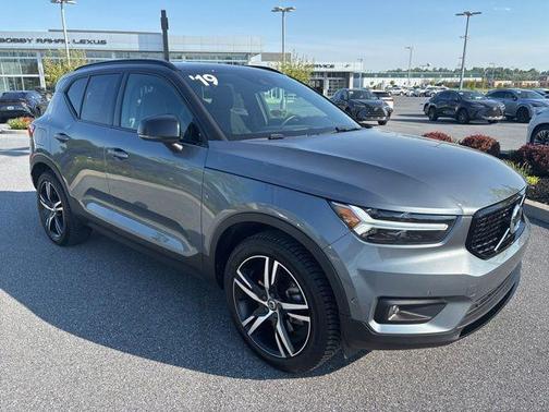 Osmium Grey Metallic 2019 Volvo XC40 T5 R-Design
