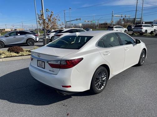 2018 Lexus ES 350 Base