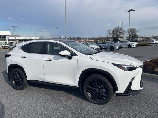2026 Lexus NX 450h+ Luxury