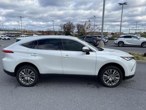 2024 Toyota Venza XLE