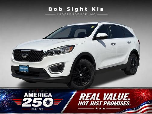 Snow White Pearl 2017 Kia Sorento LX