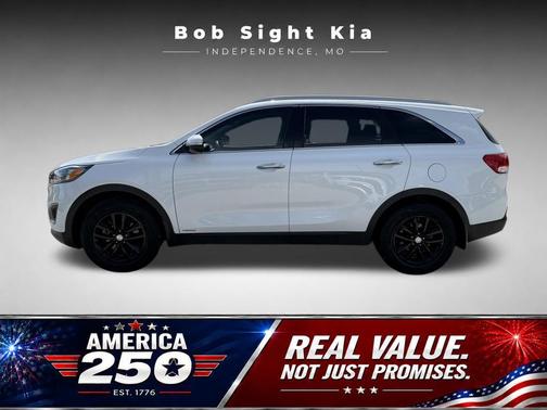 Snow White Pearl 2017 Kia Sorento LX