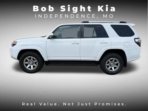 Super White 2016 Toyota 4Runner Trail