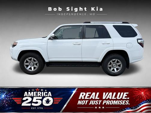 Super White 2016 Toyota 4Runner Trail