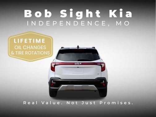 Clear White/Black Roof 2026 Kia Seltos S