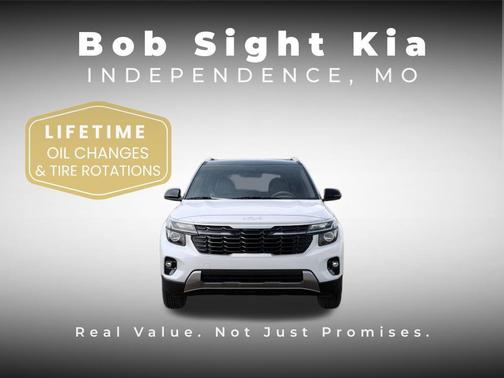 Clear White/Black Roof 2026 Kia Seltos S