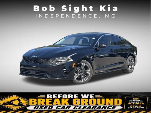 Ebony Black 2022 Kia K5 EX