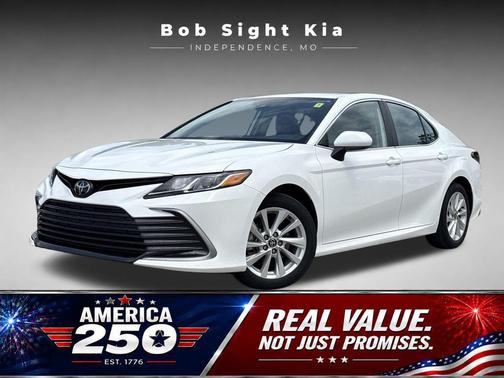 Ice Cap 2024 Toyota Camry LE