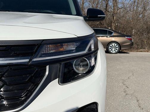 2024 Kia Seltos X-Line