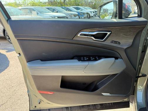 Jungle Green/Ebony Black Roof 2023 Kia Sportage S