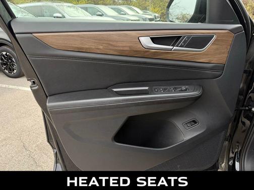 2024 Volkswagen Atlas 2.0T SE w/Technology 4MOTION