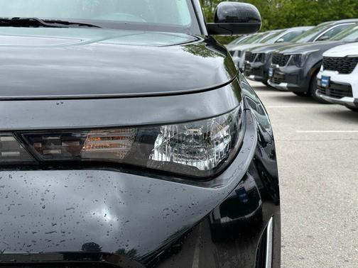 Fusion Black 2023 Kia Soul LX